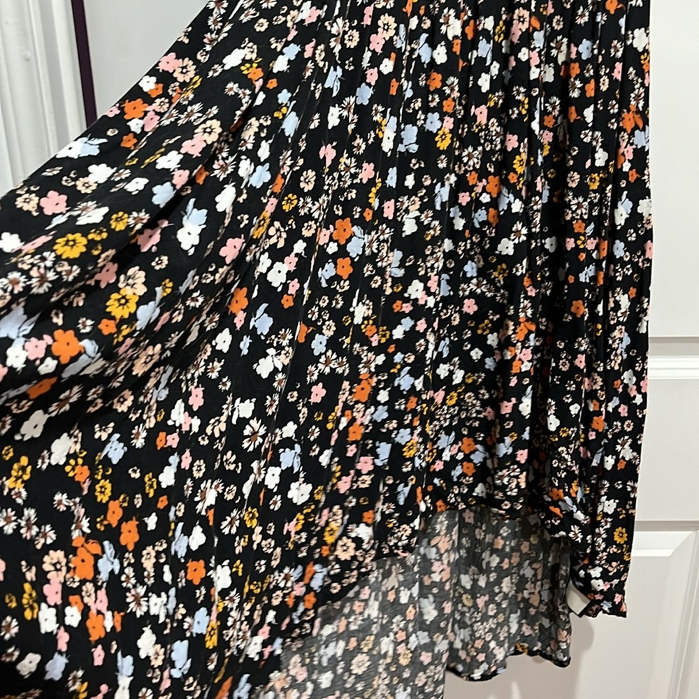 Floral High-low Dress - Picture 2 of 6